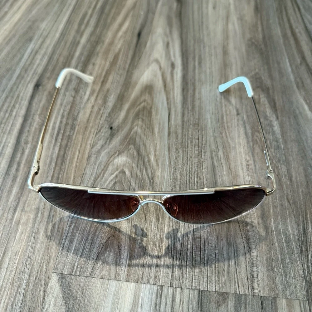 Steve Madden Silver Frame Brown Gradient Aviator Sunglasses